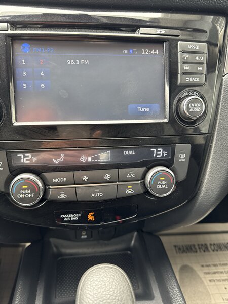 2016 Nissan Rogue SV AWD   - Photo 16 - Lynwood, IL 60411