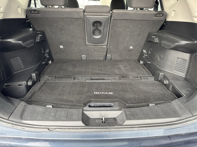 2016 Nissan Rogue SV AWD   - Photo 11 - Lynwood, IL 60411