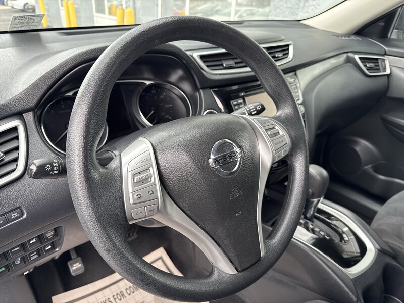 2016 Nissan Rogue SV AWD   - Photo 8 - Lynwood, IL 60411