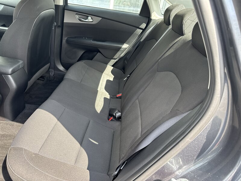 2020 Kia Forte FE   - Photo 11 - Lynwood, IL 60411