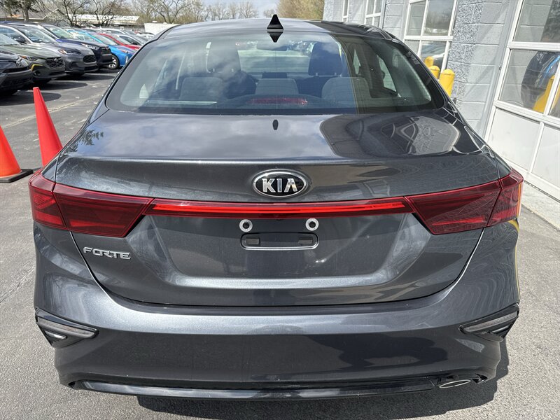 2020 Kia Forte FE   - Photo 5 - Lynwood, IL 60411