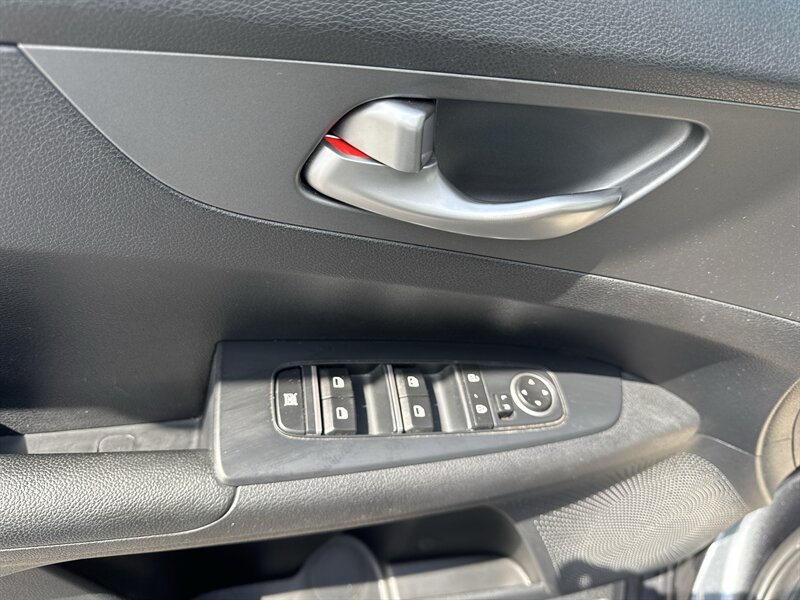 2020 Kia Forte FE   - Photo 9 - Lynwood, IL 60411