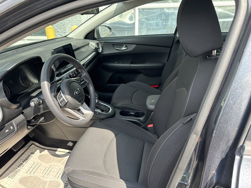 2020 Kia Forte FE   - Photo 7 - Lynwood, IL 60411