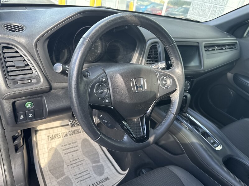 2019 Honda HR-V Sport   - Photo 9 - Lynwood, IL 60411