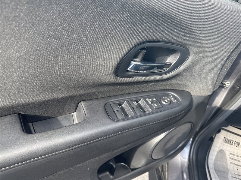 2019 Honda HR-V Sport   - Photo 10 - Lynwood, IL 60411