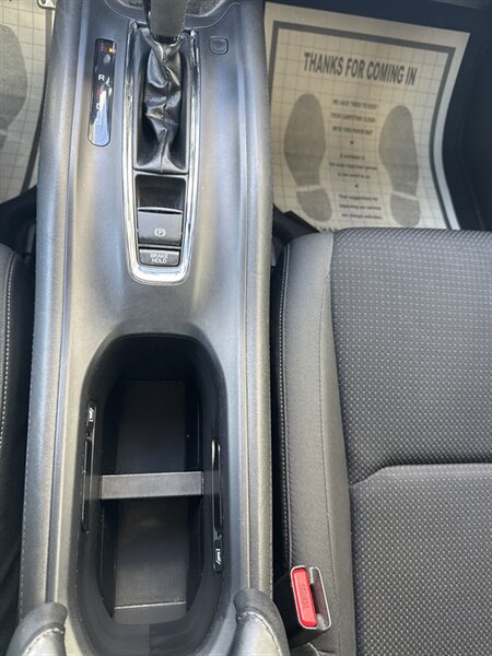 2019 Honda HR-V Sport   - Photo 14 - Lynwood, IL 60411