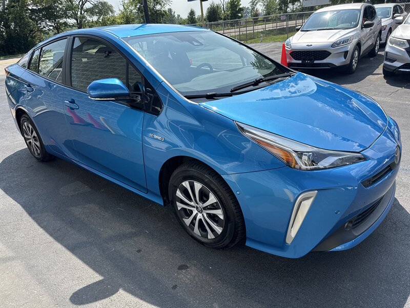 2019 Toyota Prius XLE AWD-e   - Photo 1 - Lynwood, IL 60411
