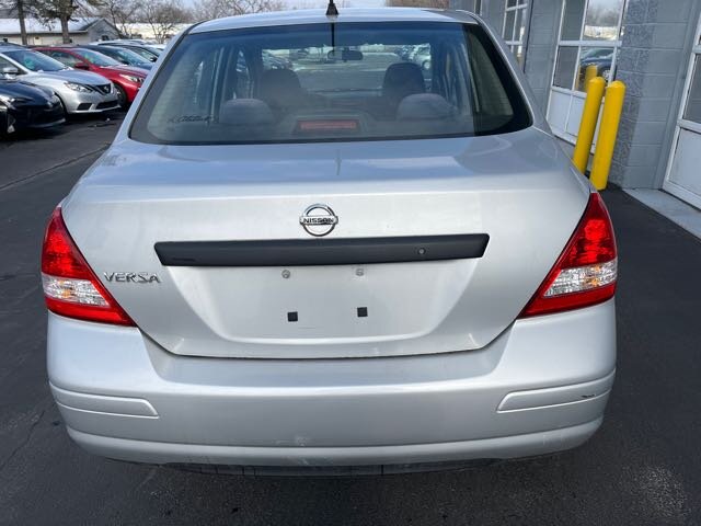 2011 Nissan Versa 1.6 Base   - Photo 5 - Lynwood, IL 60411