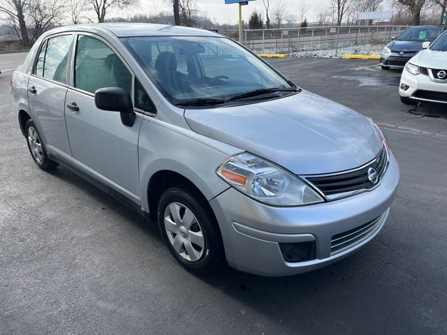 2011 Nissan Versa 1.6 Base   - Photo 1 - Lynwood, IL 60411