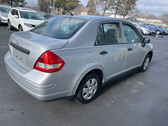 2011 Nissan Versa 1.6 Base   - Photo 6 - Lynwood, IL 60411