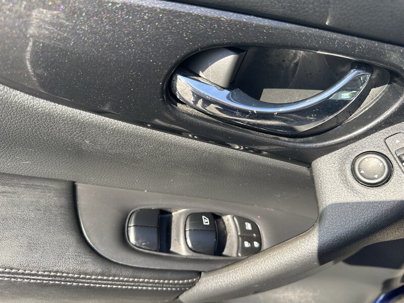 2017 Nissan Rogue S   - Photo 9 - Lynwood, IL 60411