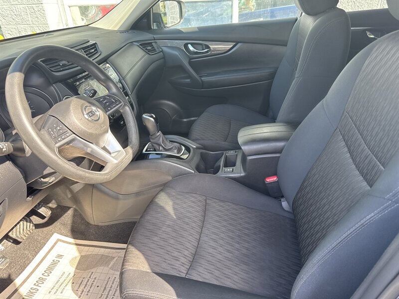 2017 Nissan Rogue S   - Photo 7 - Lynwood, IL 60411