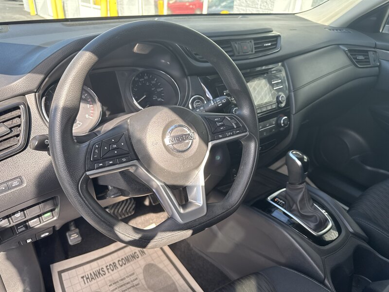 2017 Nissan Rogue S   - Photo 8 - Lynwood, IL 60411