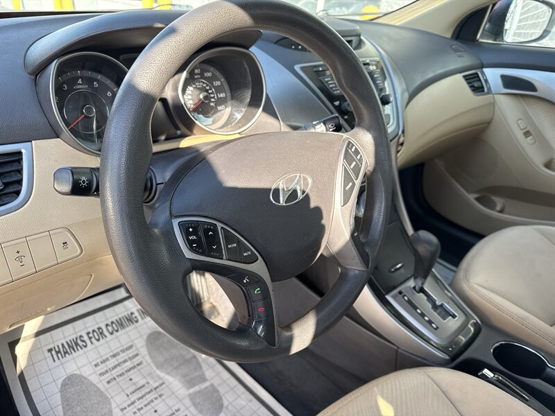 2013 Hyundai ELANTRA GLS   - Photo 8 - Lynwood, IL 60411