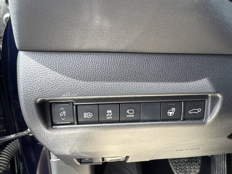 2023 Toyota Venza LE   - Photo 12 - Lynwood, IL 60411