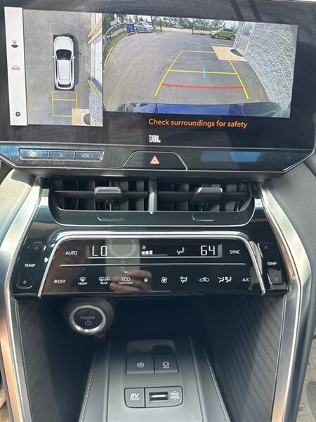 2023 Toyota Venza LE   - Photo 19 - Lynwood, IL 60411