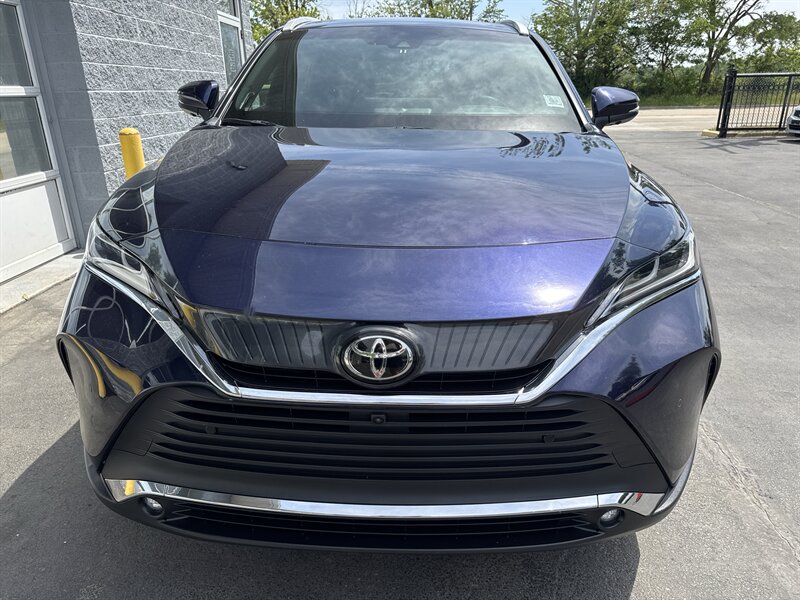 2023 Toyota Venza LE   - Photo 2 - Lynwood, IL 60411