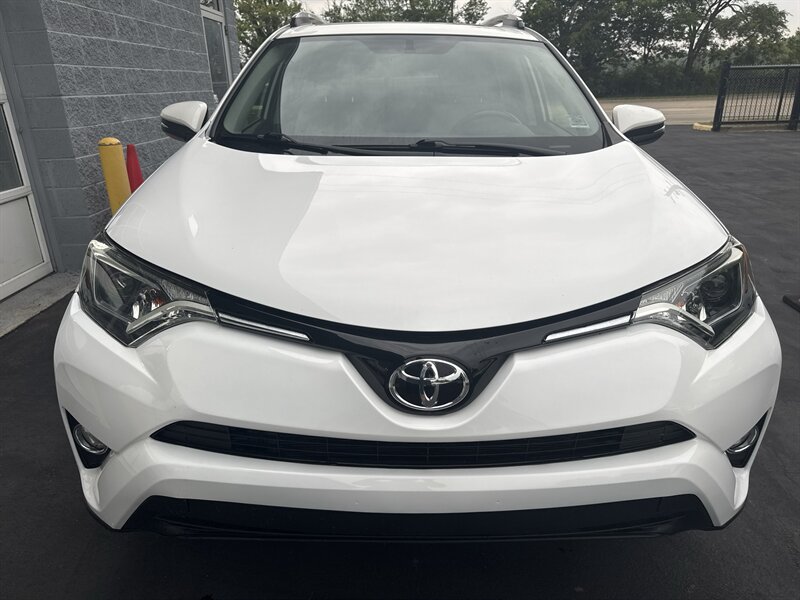 2016 Toyota RAV4 Hybrid XLE   - Photo 2 - Lynwood, IL 60411