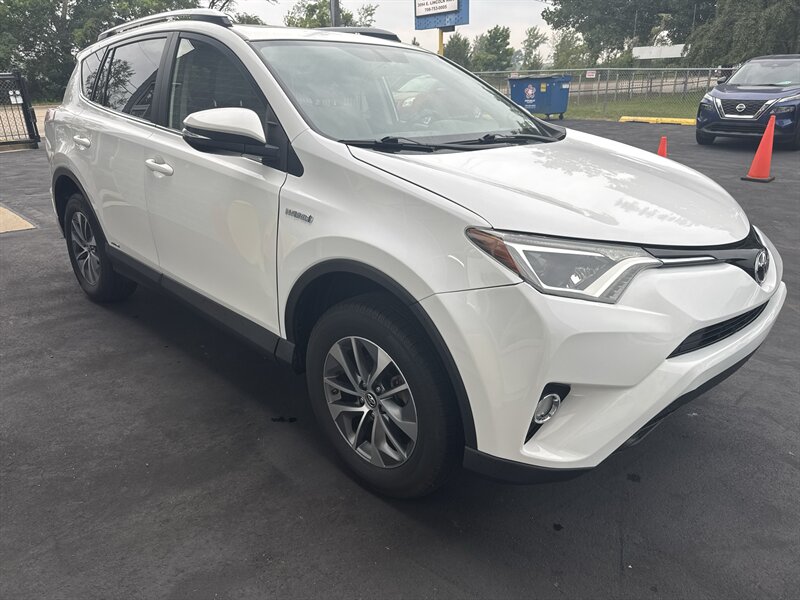 2016 Toyota RAV4 Hybrid XLE   - Photo 1 - Lynwood, IL 60411