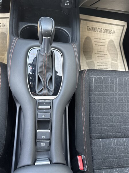 2024 Honda HR-V Sport   - Photo 16 - Lynwood, IL 60411