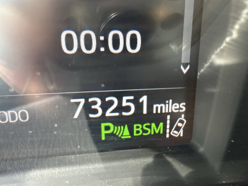 2017 Toyota RAV4 Hybrid XLE   - Photo 18 - Lynwood, IL 60411