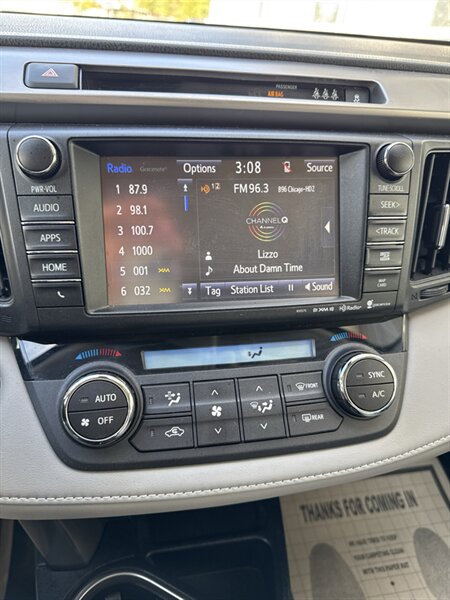 2017 Toyota RAV4 Hybrid XLE   - Photo 15 - Lynwood, IL 60411