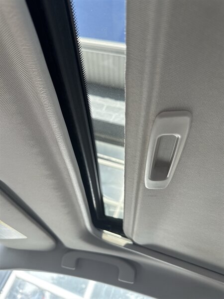 2011 Nissan Sentra 2.0 - Photo 13 - Lynwood, IL 60411