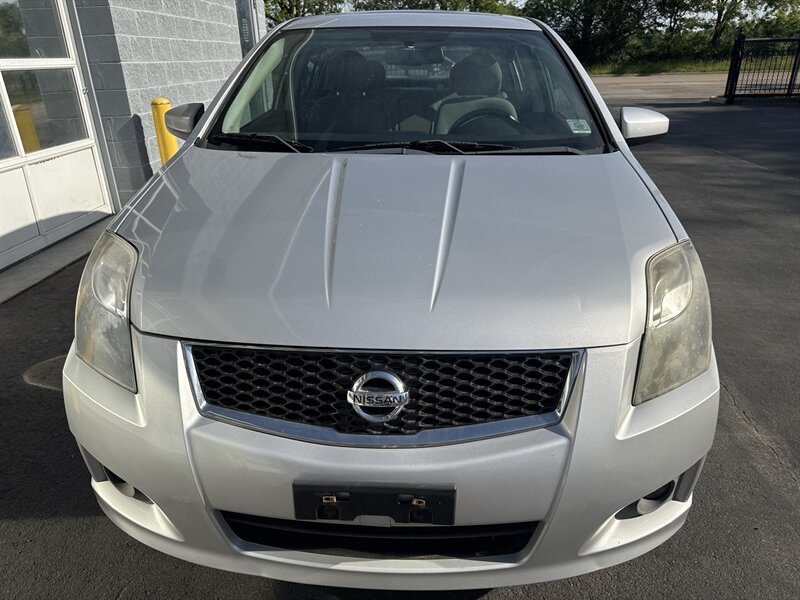 2011 Nissan Sentra 2.0 - Photo 2 - Lynwood, IL 60411