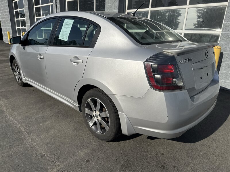 2011 Nissan Sentra 2.0 - Photo 4 - Lynwood, IL 60411