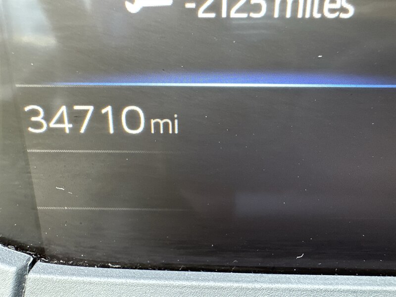 2024 Toyota Prius LE   - Photo 16 - Lynwood, IL 60411