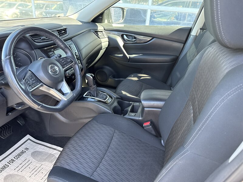 2018 Nissan Rogue SV AWD - Photo 7 - Lynwood, IL 60411