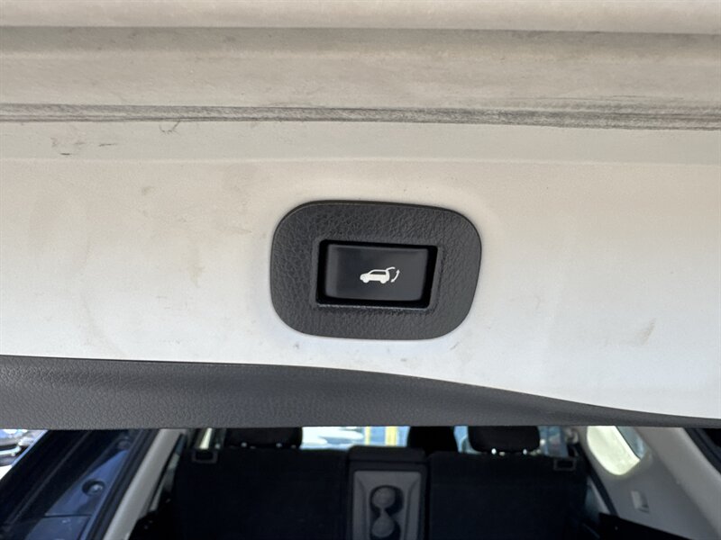 2018 Nissan Rogue SV AWD - Photo 12 - Lynwood, IL 60411