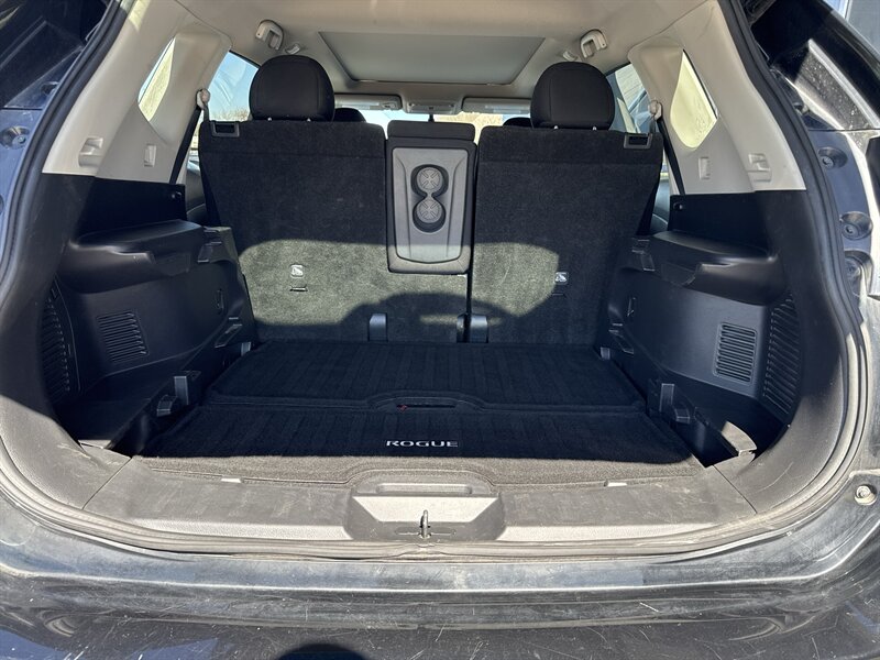 2018 Nissan Rogue SV AWD - Photo 11 - Lynwood, IL 60411