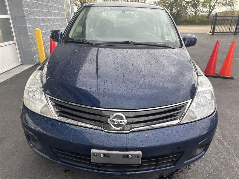 2011 Nissan Versa 1.8 S   - Photo 2 - Lynwood, IL 60411