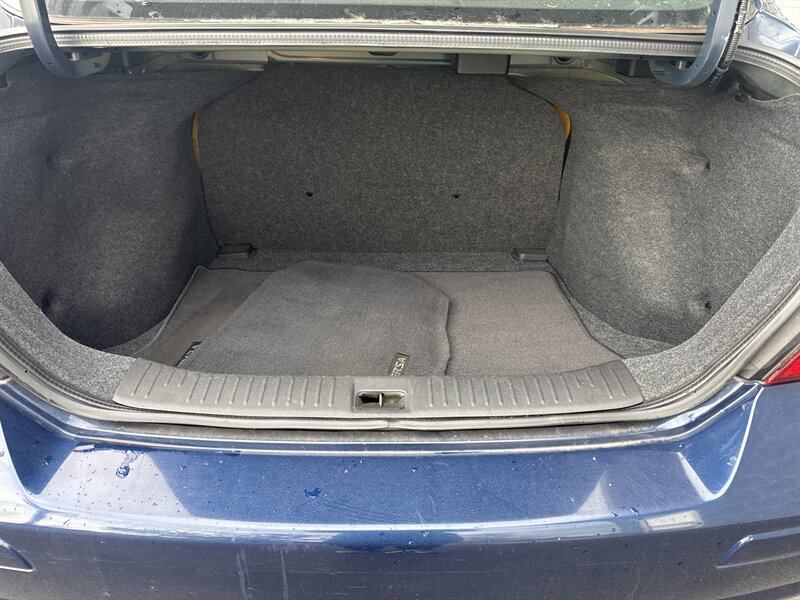 2011 Nissan Versa 1.8 S   - Photo 11 - Lynwood, IL 60411