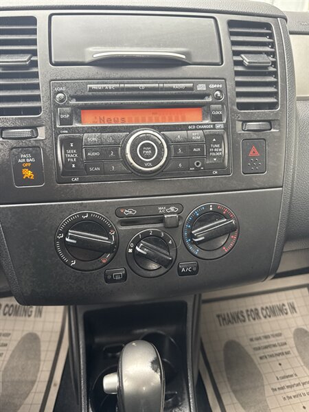 2011 Nissan Versa 1.8 S   - Photo 12 - Lynwood, IL 60411