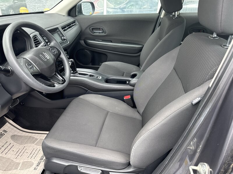 2019 Honda HR-V LX   - Photo 7 - Lynwood, IL 60411
