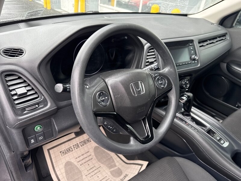 2019 Honda HR-V LX   - Photo 8 - Lynwood, IL 60411