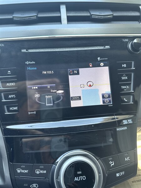 2017 Toyota Prius v Two - Photo 14 - Lynwood, IL 60411