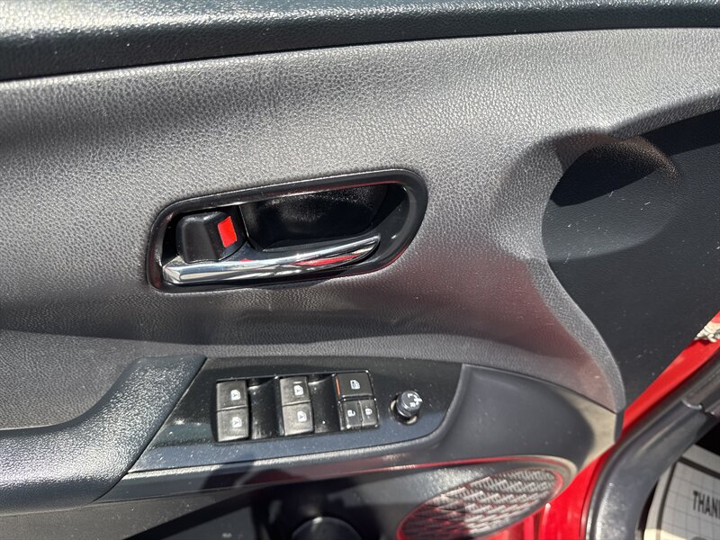 2016 Toyota Prius Two Eco - Photo 7 - Lynwood, IL 60411