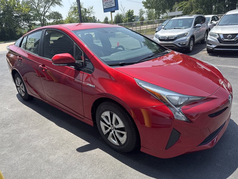 2016 Toyota Prius Two Eco - Photo 1 - Lynwood, IL 60411