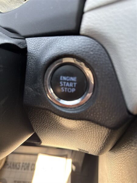 2021 Toyota RAV4 Limited   - Photo 19 - Lynwood, IL 60411