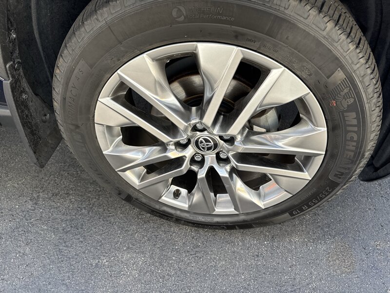 2021 Toyota RAV4 Limited   - Photo 7 - Lynwood, IL 60411