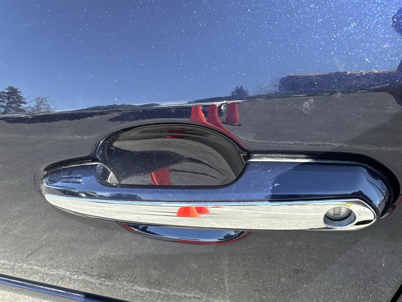 2021 Toyota RAV4 Limited   - Photo 8 - Lynwood, IL 60411