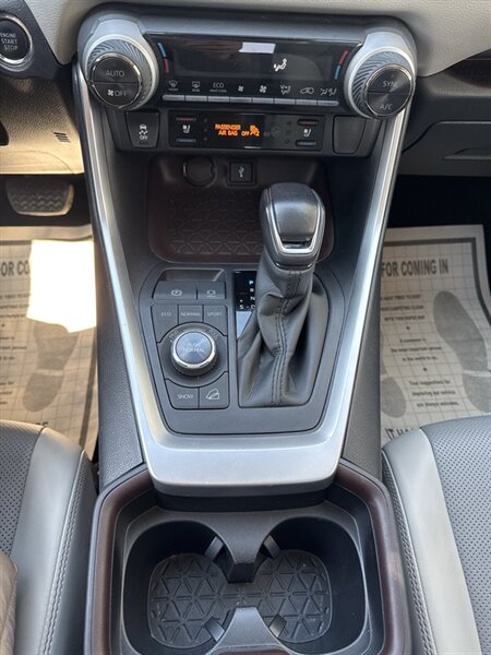 2021 Toyota RAV4 Limited   - Photo 21 - Lynwood, IL 60411