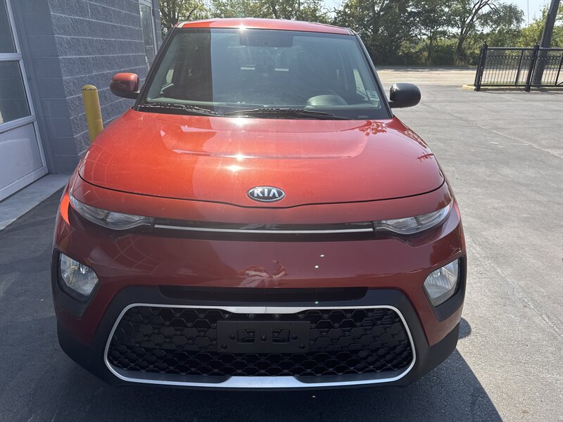 2021 Kia Soul LX   - Photo 2 - Lynwood, IL 60411