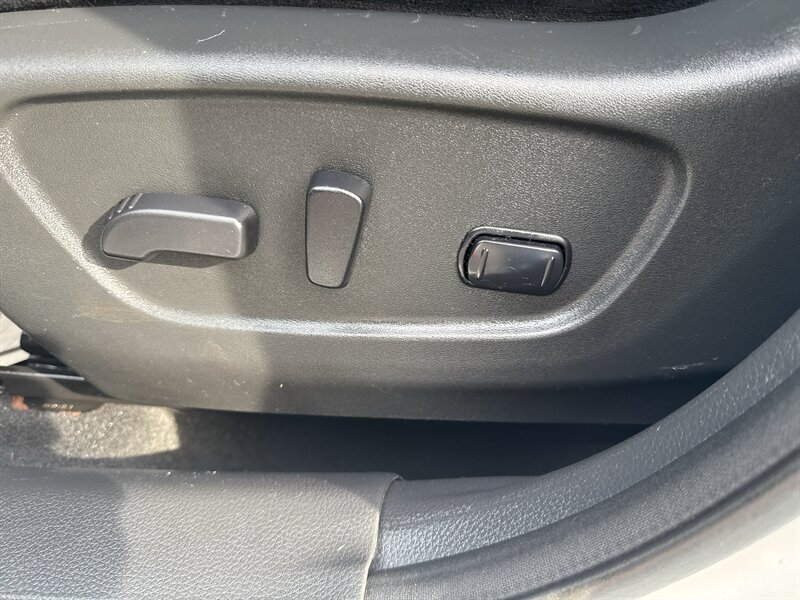 2016 Nissan Rogue SV AWD - Photo 23 - Lynwood, IL 60411