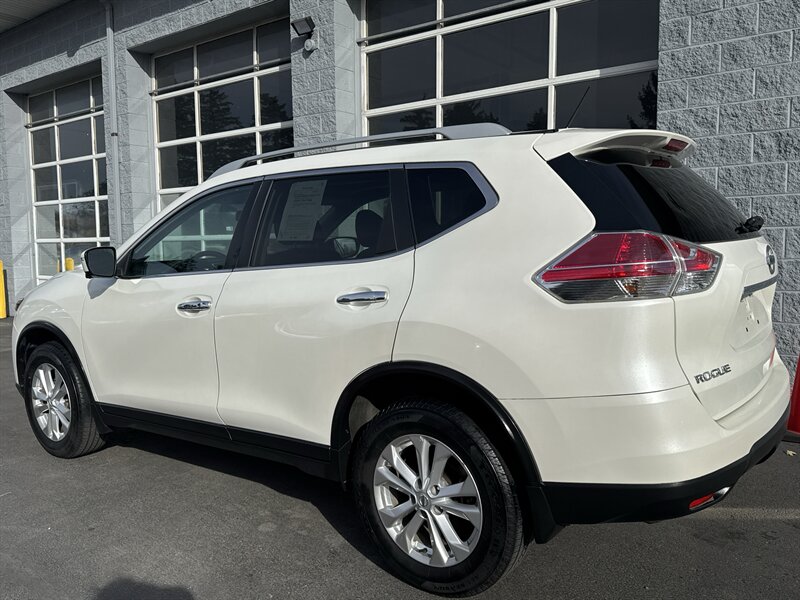 2016 Nissan Rogue SV AWD - Photo 4 - Lynwood, IL 60411