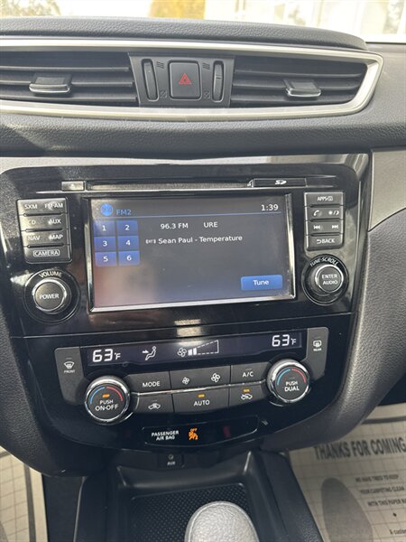 2016 Nissan Rogue SV AWD - Photo 17 - Lynwood, IL 60411