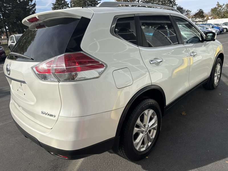 2016 Nissan Rogue SV AWD - Photo 6 - Lynwood, IL 60411